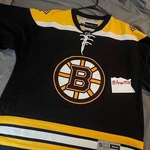 Boston Bruins Hockey Reebok Jersey Size Xl Fits True To Size And Dope To Wear.